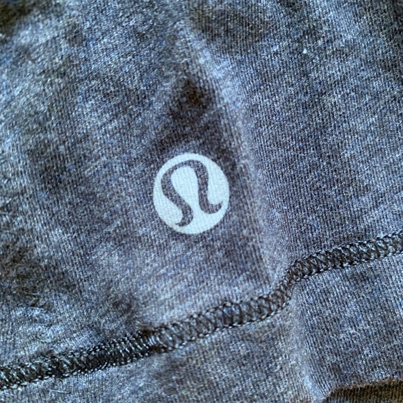 Lululemon Contentment Triangle Colorblock Tank Top in Gray/Cream/Stripe-Size 6 - Picture 5 of 5